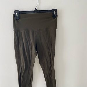 Olive green size 6, 25” align leggings